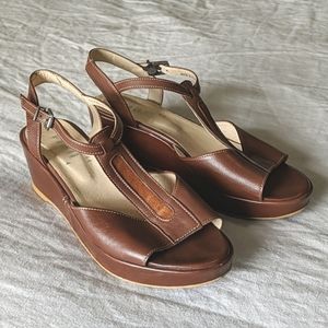 39 Fidji leather wedge sandals